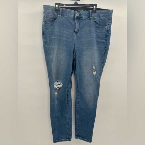Torrid Denim Jean Premium Wash Distressed 22R - Picture 4 of 7